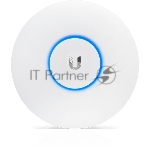 Точка доступа Ubiquiti  UAP-AC-LITE UniFi AP AC LITE 802.11ac 1167Mbps 2.4 и 5GHz 1x1000Mbps LAN